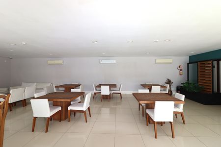 Apartamento para alugar com 75m², 3 quartos e 2 vagasÁrea comum - Salão de festas