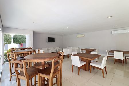 Apartamento para alugar com 75m², 3 quartos e 2 vagasÁrea comum - Salão de festas