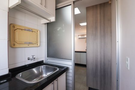 Apartamento para alugar com 50m², 2 quartos e 1 vaga Apartamento para alugar com 50m², 2 quartos e 1 vagaCozinha e Área de Serviço