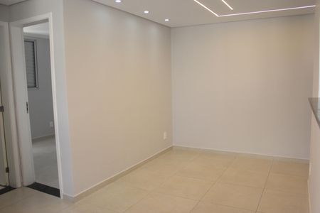 Sala  de apartamento para alugar com 2 quartos, 48m² em Vila Bremen, Guarulhos