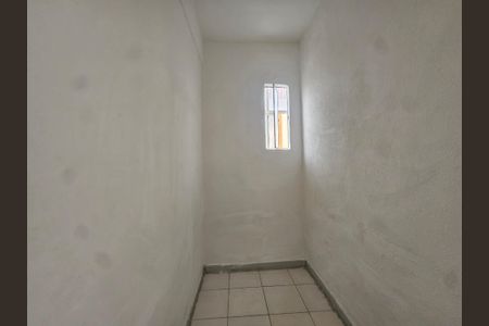 Apartamento para alugar com 33m², 3 quartos e sem vagaquarto 1