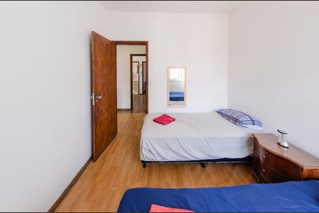 Quarto 1 de apartamento para alugar com 3 quartos, 105m² em Grajaú, Belo Horizonte