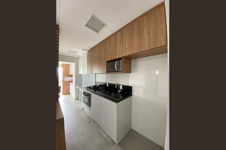 Cozinha de apartamento para alugar com 2 quartos, 63m² em Vila Gertrudes, São Paulo