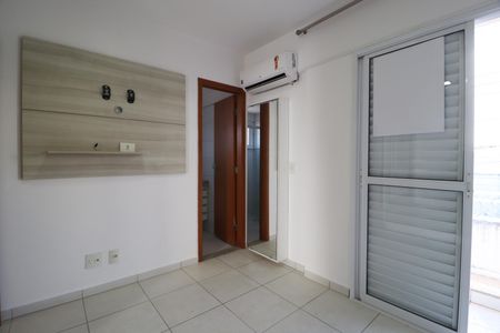 Suíte de apartamento para alugar com 2 quartos, 62m² em Santa Mônica, Uberlândia