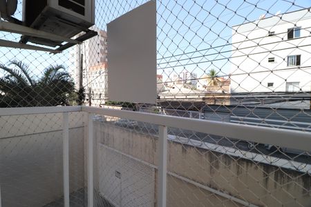 Varanda da suíte de apartamento para alugar com 2 quartos, 62m² em Santa Mônica, Uberlândia