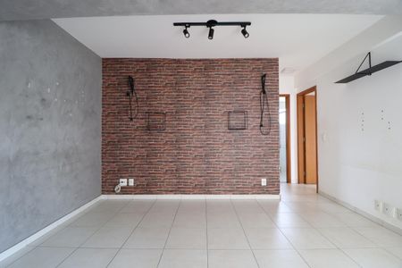 Apartamento para alugar com 62m², 2 quartos e 1 vagaSala