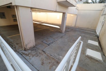 Garagem de apartamento para alugar com 2 quartos, 62m² em Santa Mônica, Uberlândia