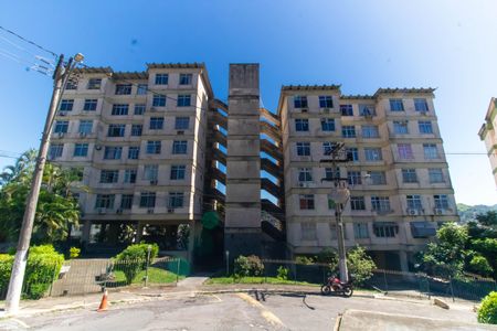 Apartamento à venda com 51m², 2 quartos e 1 vaga Apartamento à venda com 51m², 2 quartos e 1 vagaFachada