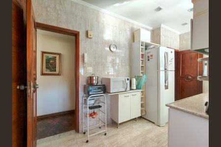 Apartamento à venda com 131m², 3 quartos e 1 vaga Apartamento à venda com 131m², 3 quartos e 1 vagaCozinha