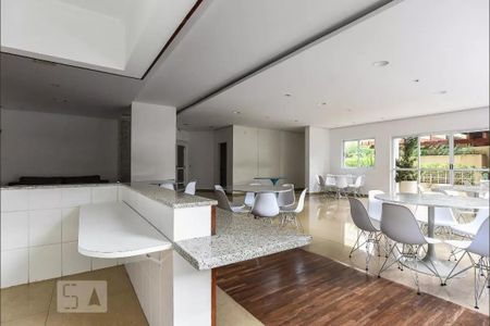 Apartamento para alugar com 260m², 3 quartos e 4 vagasÁrea comum - Salão de festas