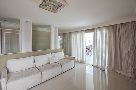 Apartamento para alugar com 260m², 3 quartos e 4 vagasSala de TV