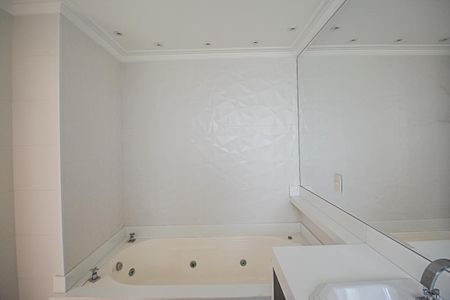 Apartamento para alugar com 260m², 3 quartos e 4 vagasBanheiro da Suíte 3