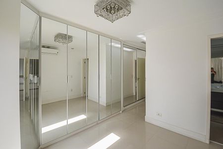 Apartamento para alugar com 260m², 3 quartos e 4 vagasQuarto 3 - Suíte