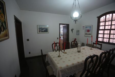 Casa à venda com 360m², 4 quartos e 6 vagasSala de jantar