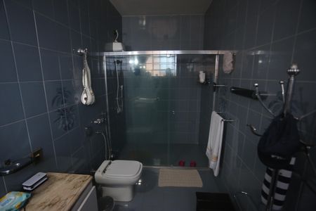 Casa à venda com 360m², 4 quartos e 6 vagasSuite