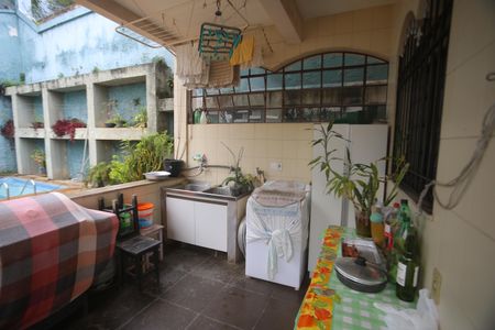 Casa à venda com 360m², 4 quartos e 6 vagasArea de serviço