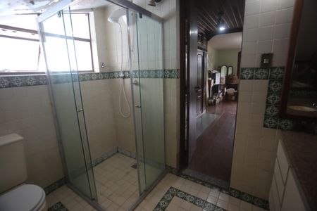 Casa à venda com 360m², 4 quartos e 6 vagasBanheiro