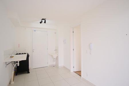 Sala de apartamento para alugar com 1 quarto, 32m² em Guaiauna, São Paulo