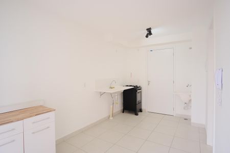 Sala de apartamento para alugar com 1 quarto, 32m² em Guaiauna, São Paulo