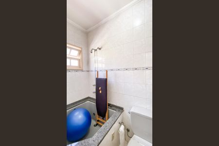 Casa de condomínio para alugar com 195m², 3 quartos e 2 vagas Casa de condomínio para alugar com 195m², 3 quartos e 2 vagasBanheiro da Suíte 2