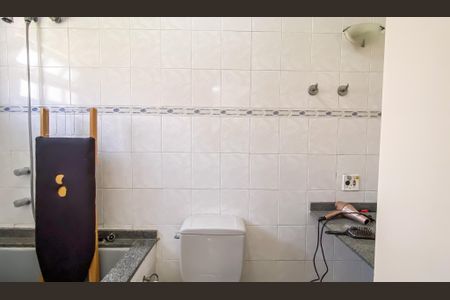 Casa de condomínio para alugar com 195m², 3 quartos e 2 vagas Casa de condomínio para alugar com 195m², 3 quartos e 2 vagasBanheiro 2