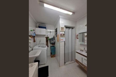 Casa à venda com 222m², 3 quartos e 2 vagasÁrea de Serviço