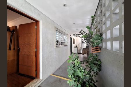 Casa à venda com 222m², 3 quartos e 2 vagasEntrada