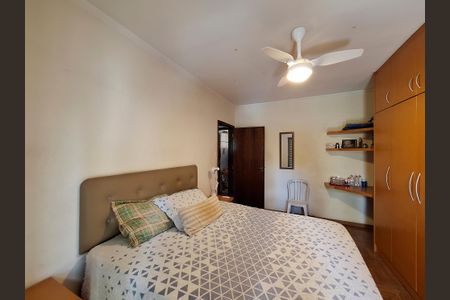 Casa à venda com 222m², 3 quartos e 2 vagasQuarto 1