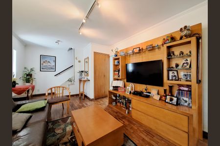 Casa à venda com 222m², 3 quartos e 2 vagasSala