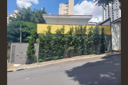 Casa à venda com 222m², 3 quartos e 2 vagasFachada