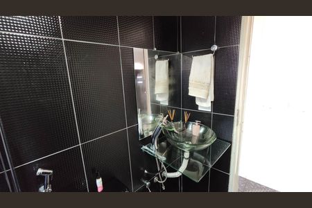 Casa para alugar com 64m², 3 quartos e 1 vagaBanheiro