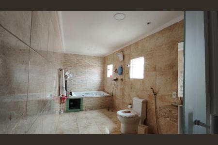 Casa para alugar com 64m², 3 quartos e 1 vagaBanheiro da Suíte