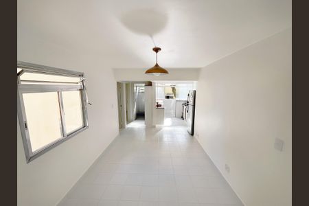 Sala de apartamento para alugar com 2 quartos, 50m² em Vila Madalena, São Paulo