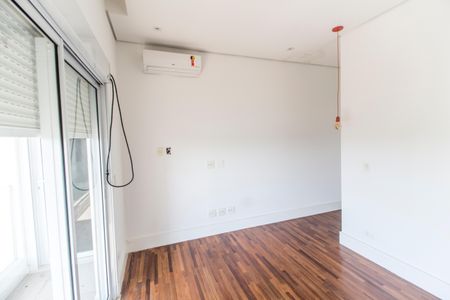 Casa de condomínio à venda com 309m², 5 quartos e 4 vagas Casa de condomínio à venda com 309m², 5 quartos e 4 vagasSuíte 2