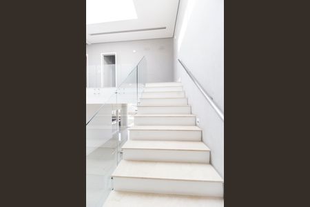 Escada de casa de condomínio à venda com 5 quartos, 309m² em Colinas da Anhanguera, Santana de Parnaíba