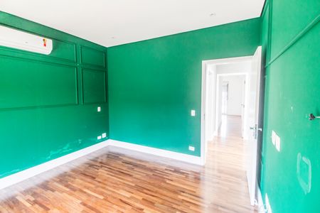 Casa de condomínio à venda com 309m², 5 quartos e 4 vagas Casa de condomínio à venda com 309m², 5 quartos e 4 vagasSuíte 4