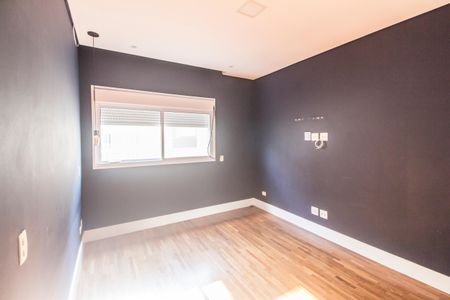 Casa de condomínio à venda com 309m², 5 quartos e 4 vagas Casa de condomínio à venda com 309m², 5 quartos e 4 vagasSuíte 3