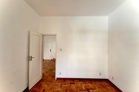 Apartamento para alugar com 65m², 2 quartos e sem vaga