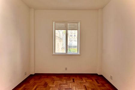 Apartamento para alugar com 65m², 2 quartos e sem vaga