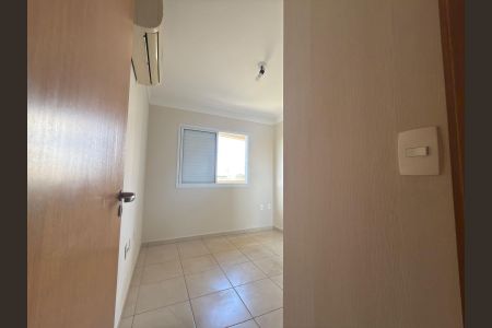 Quarto de apartamento para alugar com 3 quartos, 96m² em Jardim Atlantico, Goiânia