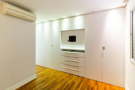 Apartamento para alugar com 110m², 2 quartos e 2 vagasSuíte
