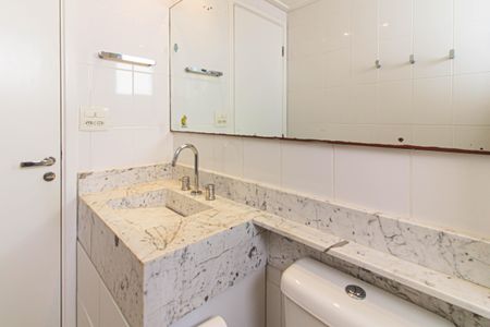 Apartamento para alugar com 110m², 2 quartos e 2 vagasBanheiro