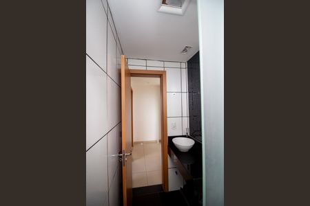 Apartamento à venda com 60m², 2 quartos e 2 vagasBanheiro Social