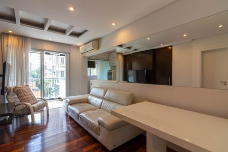 Sala de apartamento para alugar com 1 quarto, 48m² em Moema, São Paulo
