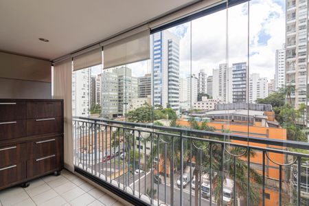 Varanda de apartamento para alugar com 1 quarto, 48m² em Moema, São Paulo