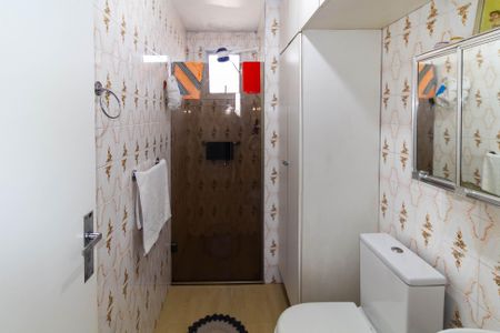 Apartamento à venda com 47m², 2 quartos e 1 vaga Apartamento à venda com 47m², 2 quartos e 1 vagaBanheiro