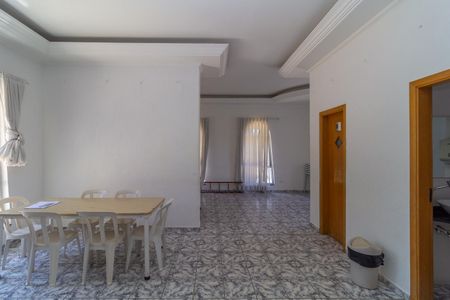 Apartamento à venda com 47m², 2 quartos e 1 vaga Apartamento à venda com 47m², 2 quartos e 1 vagaÁrea comum - Salão de festas