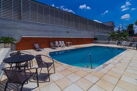 Apartamento à venda com 47m², 2 quartos e 1 vaga Apartamento à venda com 47m², 2 quartos e 1 vagaÁrea comum - Piscina