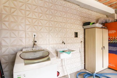 Casa para alugar com 45m², 2 quartos e 1 vagaÁrea externa