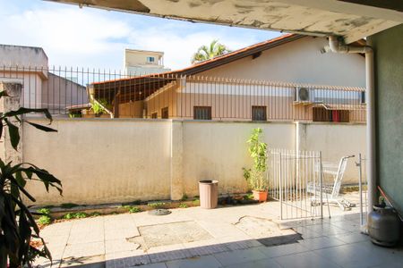 Casa para alugar com 45m², 2 quartos e 1 vagaÁrea externa